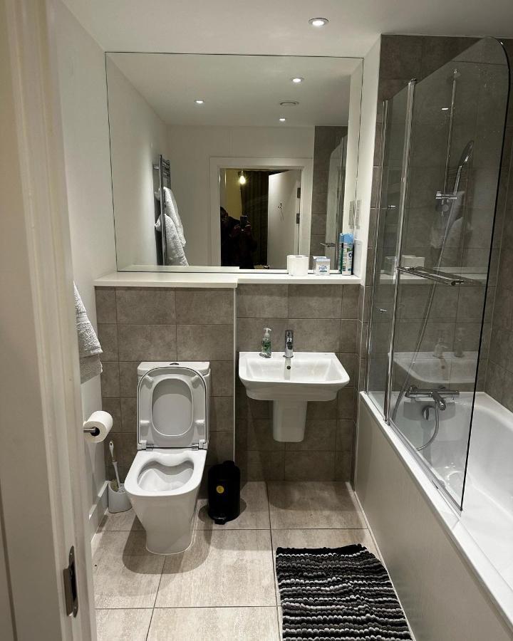 ברקינג Luxury 2 Bedrooms Apartment מראה חיצוני תמונה