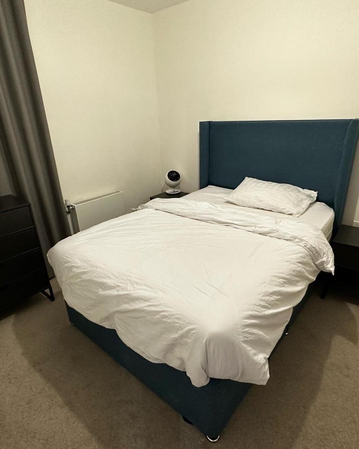 ברקינג Luxury 2 Bedrooms Apartment מראה חיצוני תמונה