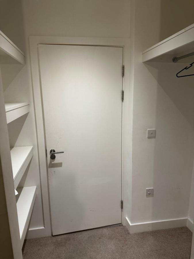 ברקינג Luxury 2 Bedrooms Apartment מראה חיצוני תמונה